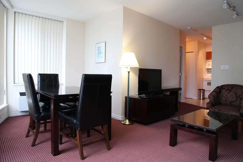Vancouver Airport Condos Ричмонд Номер фото